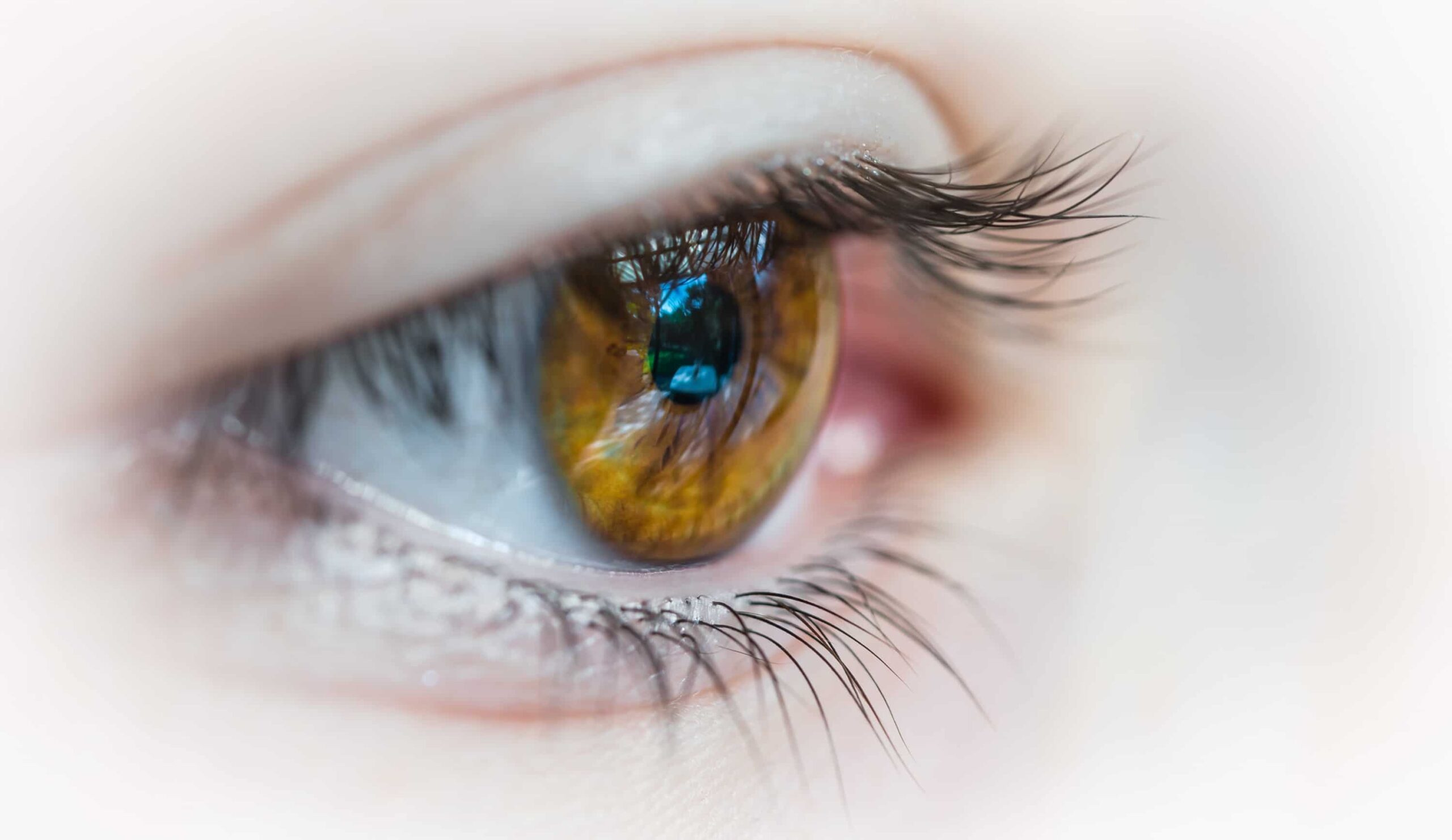 Laser Eye Risks and Benefits - Eye Clinic -
